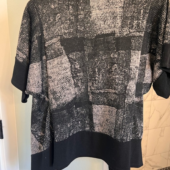 Chico's Black and Gray Patterned Cardigan - Picture 2 of 2